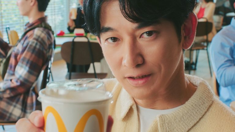 日本マクドナルド | ストローレスリッド導入「ストローのいらないフタ」篇