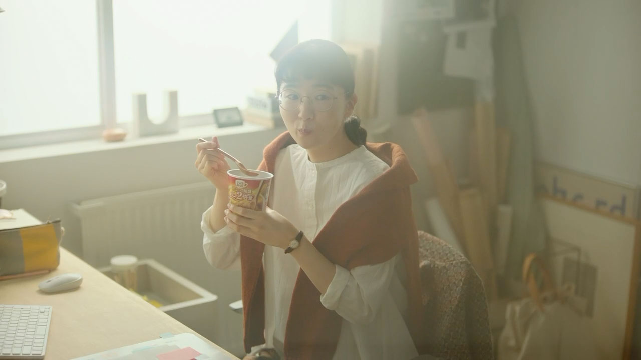 ポッカサッポロフード&ビバレッジ | じっくりコトコトこんがりパン超盛TVCM 「超いいコト盛りだくさん」篇